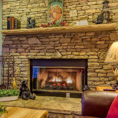 3 Decks, Mtn Views! Tree Tops By Honeybearcabins - Luxury Rain Showers, 3 King Suites, Xl Hottub, Fireplace, Bear Sightings Gatlinburg Extérieur photo