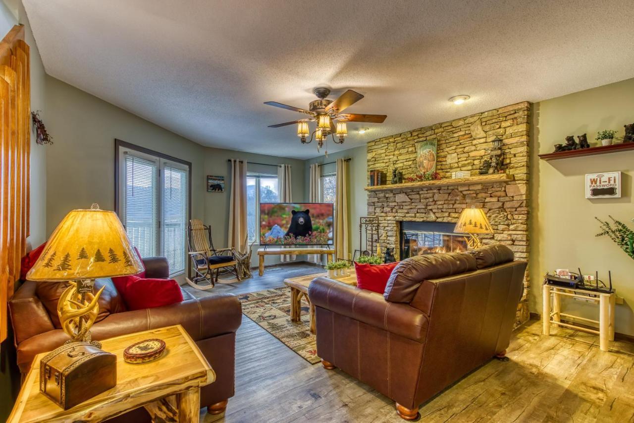 3 Decks, Mtn Views! Tree Tops By Honeybearcabins - Luxury Rain Showers, 3 King Suites, Xl Hottub, Fireplace, Bear Sightings Gatlinburg Extérieur photo