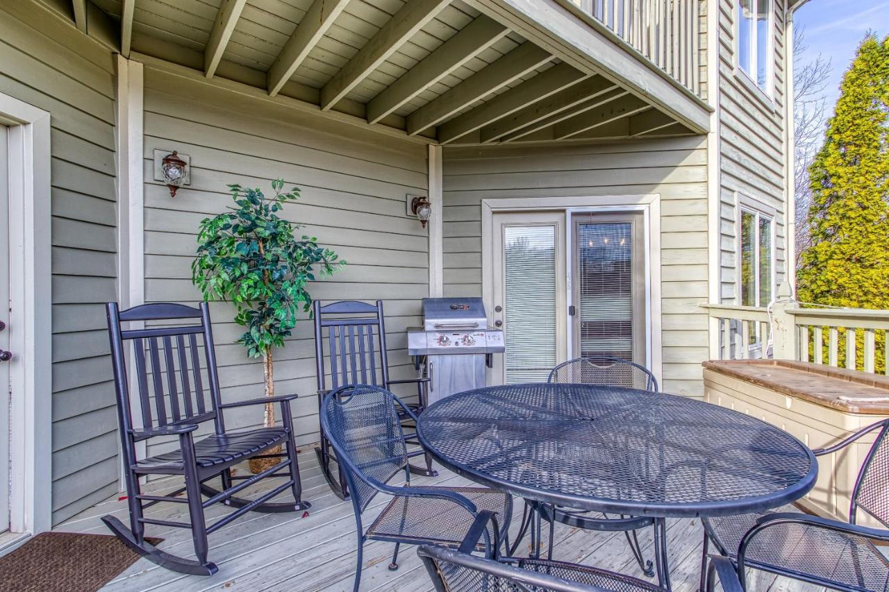 3 Decks, Mtn Views! Tree Tops By Honeybearcabins - Luxury Rain Showers, 3 King Suites, Xl Hottub, Fireplace, Bear Sightings Gatlinburg Extérieur photo