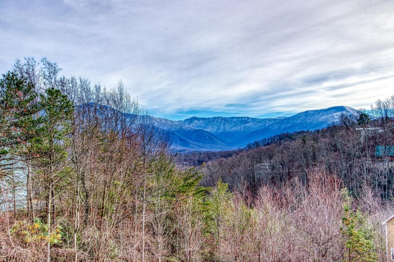 3 Decks, Mtn Views! Tree Tops By Honeybearcabins - Luxury Rain Showers, 3 King Suites, Xl Hottub, Fireplace, Bear Sightings Gatlinburg Extérieur photo