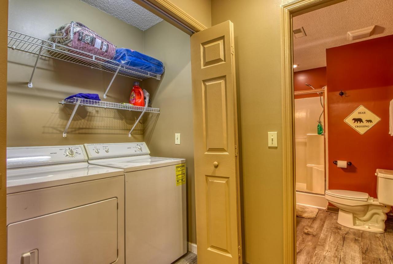 3 Decks, Mtn Views! Tree Tops By Honeybearcabins - Luxury Rain Showers, 3 King Suites, Xl Hottub, Fireplace, Bear Sightings Gatlinburg Extérieur photo