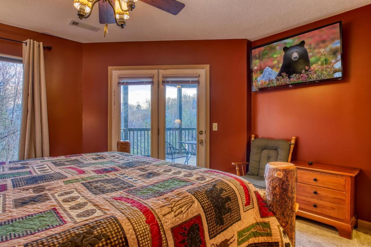 3 Decks, Mtn Views! Tree Tops By Honeybearcabins - Luxury Rain Showers, 3 King Suites, Xl Hottub, Fireplace, Bear Sightings Gatlinburg Extérieur photo