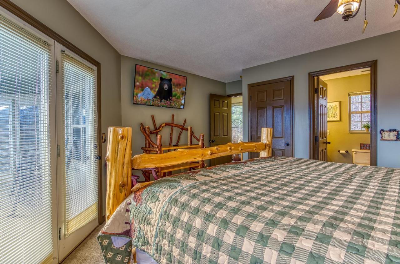 3 Decks, Mtn Views! Tree Tops By Honeybearcabins - Luxury Rain Showers, 3 King Suites, Xl Hottub, Fireplace, Bear Sightings Gatlinburg Extérieur photo