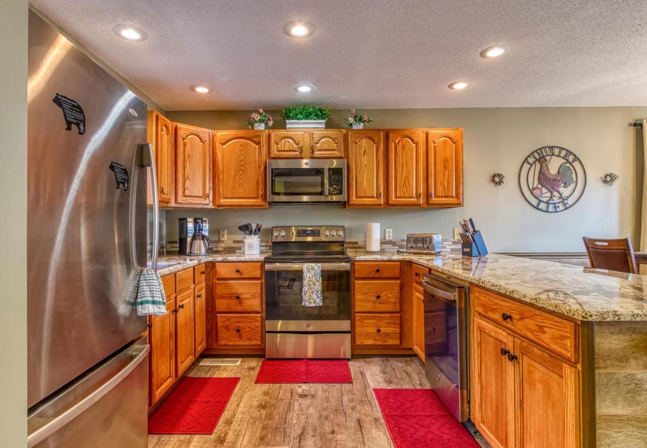 3 Decks, Mtn Views! Tree Tops By Honeybearcabins - Luxury Rain Showers, 3 King Suites, Xl Hottub, Fireplace, Bear Sightings Gatlinburg Extérieur photo