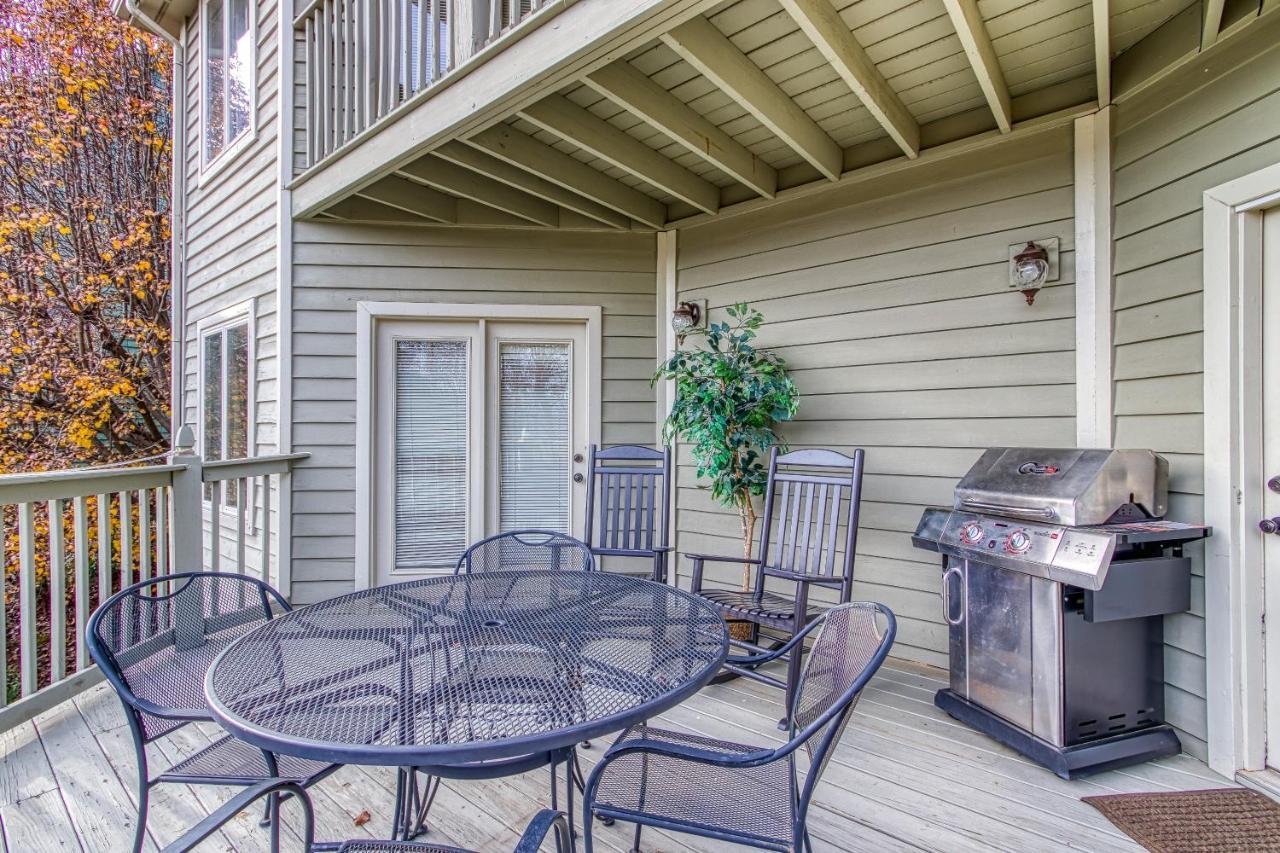 3 Decks, Mtn Views! Tree Tops By Honeybearcabins - Luxury Rain Showers, 3 King Suites, Xl Hottub, Fireplace, Bear Sightings Gatlinburg Extérieur photo