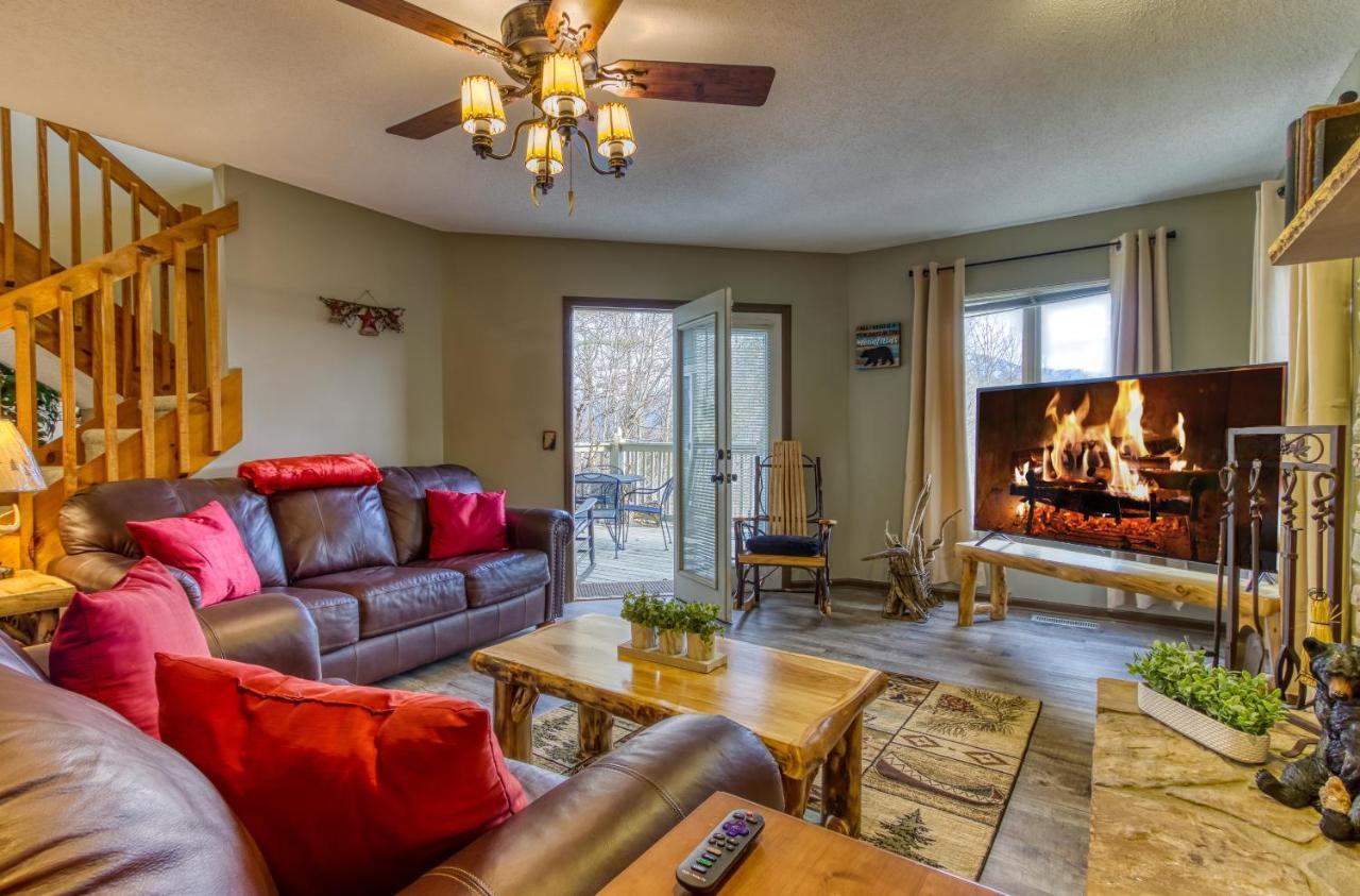 3 Decks, Mtn Views! Tree Tops By Honeybearcabins - Luxury Rain Showers, 3 King Suites, Xl Hottub, Fireplace, Bear Sightings Gatlinburg Extérieur photo