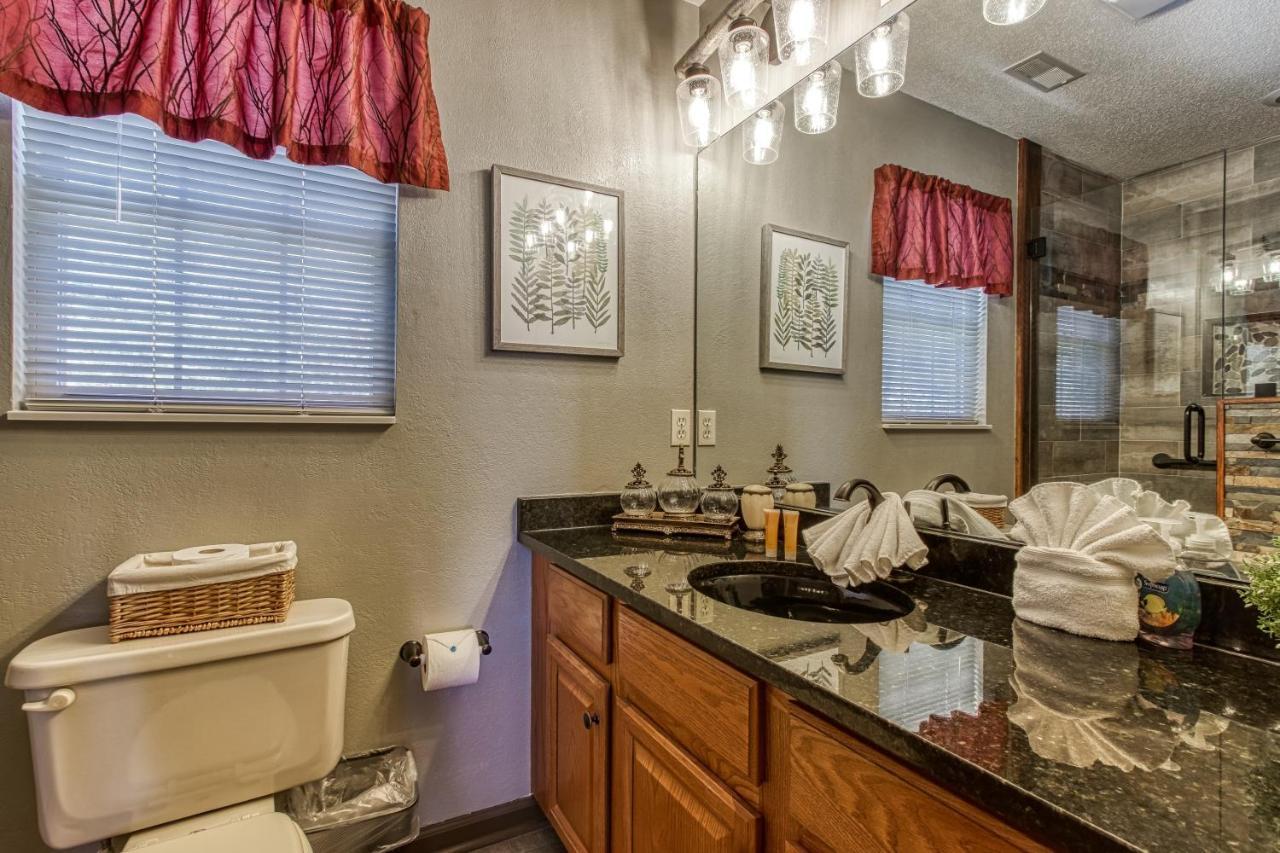 3 Decks, Mtn Views! Tree Tops By Honeybearcabins - Luxury Rain Showers, 3 King Suites, Xl Hottub, Fireplace, Bear Sightings Gatlinburg Extérieur photo